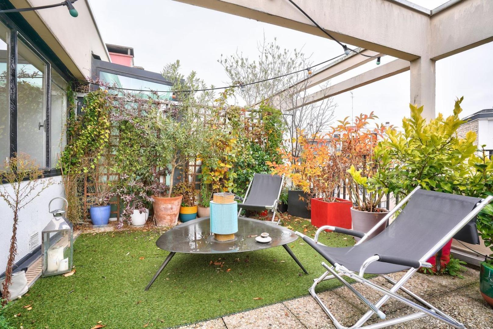Guestready - Apt Confortable Avec Terrasse Au 18E Париж Екстер'єр фото